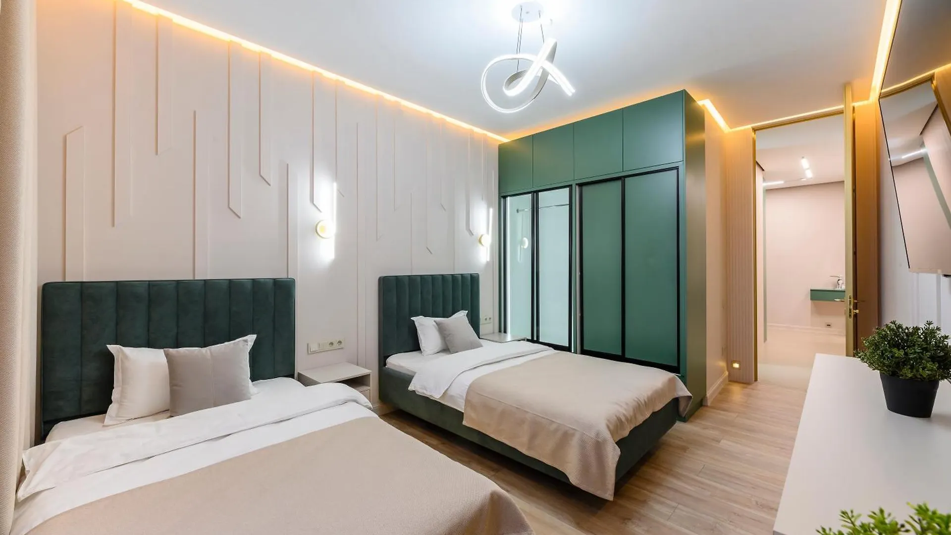 Новые Апартаменты Бизнес Класса Almaty Apartment